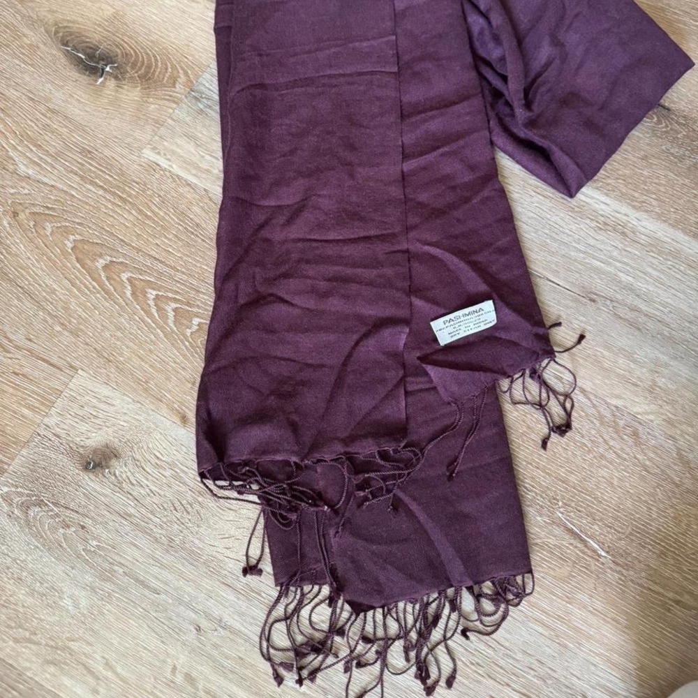 Pashmina and Silk Blend Burgundy Tassel Fringe Scarf wrap - Picture 2 of 3